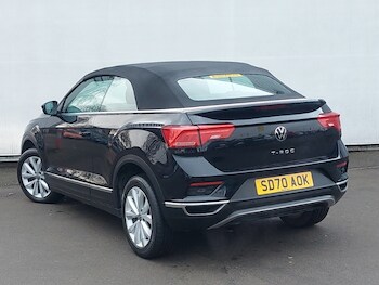 Used Volkswagen T-Roc 2020 for sale - 77750656: Photo