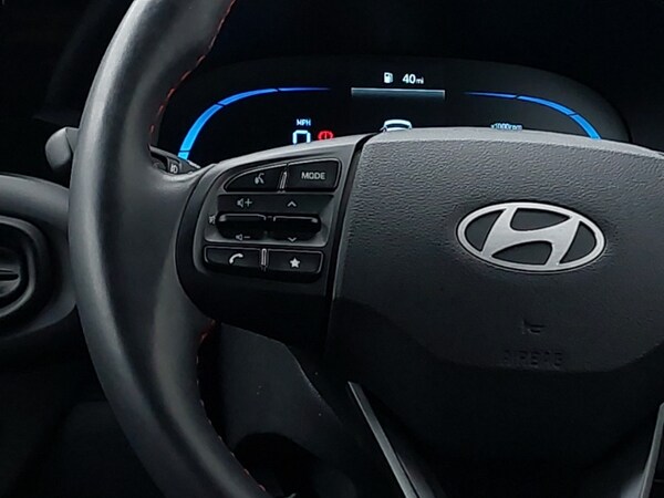 Used Hyundai i10 2023 for sale - 76145124: Photo 11