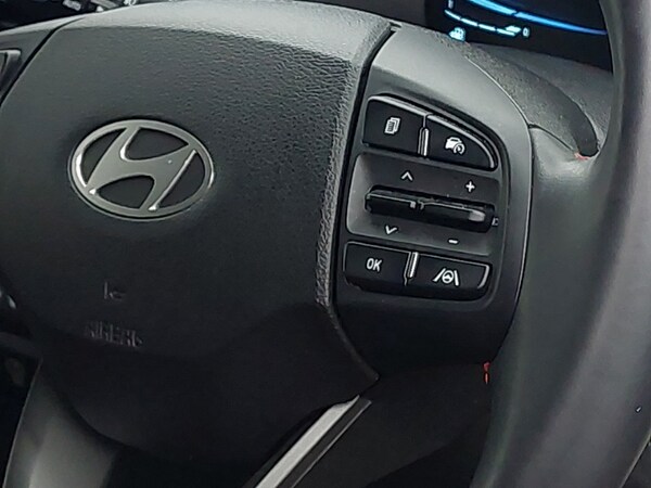 Used Hyundai i10 2023 for sale - 76145124: Photo 13