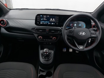 Used Hyundai i10 2023 for sale - 76145124: Photo 2