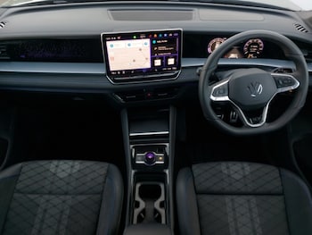 Used Volkswagen Touran 2025 for sale - 77939106: Photo