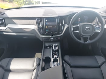 Used Volvo XC60 2024 for sale - 76053273: Photo 2