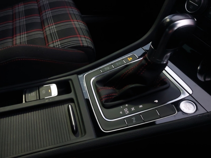 Used Volkswagen Golf 2018 for sale - 76947404: Photo 15