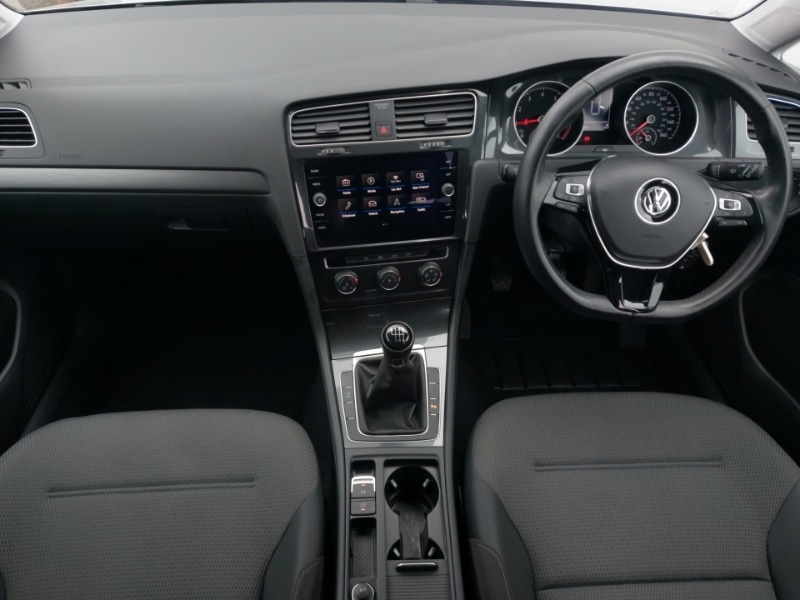 Used Volkswagen Golf 2019 for sale - 77922404: Photo 2