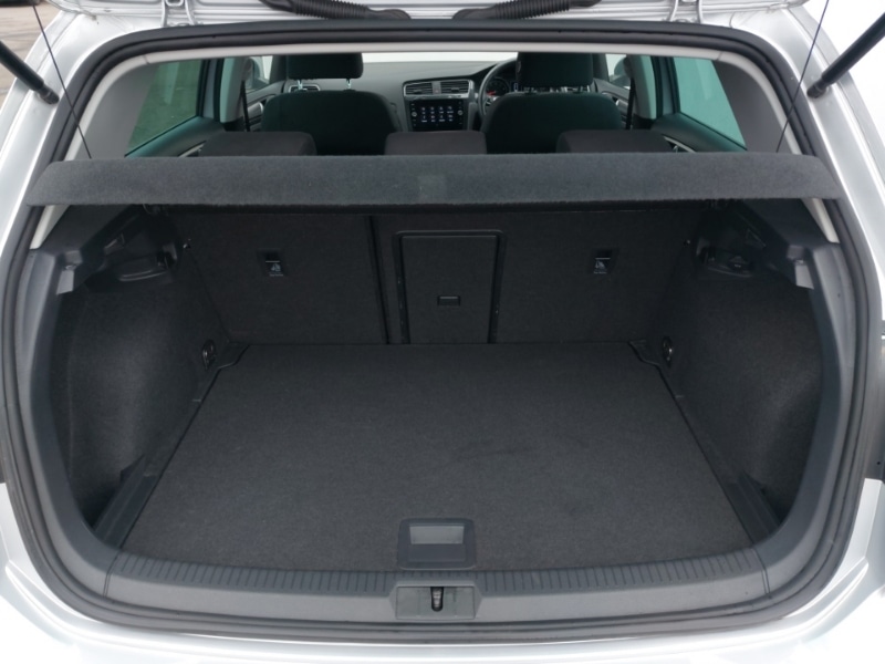 Used Volkswagen Golf 2019 for sale - 77922404: Photo 8