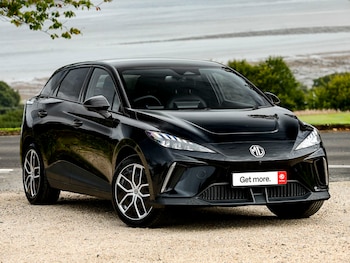 2025 - 150kW Trophy EV Long Range 64kWh 5dr Auto