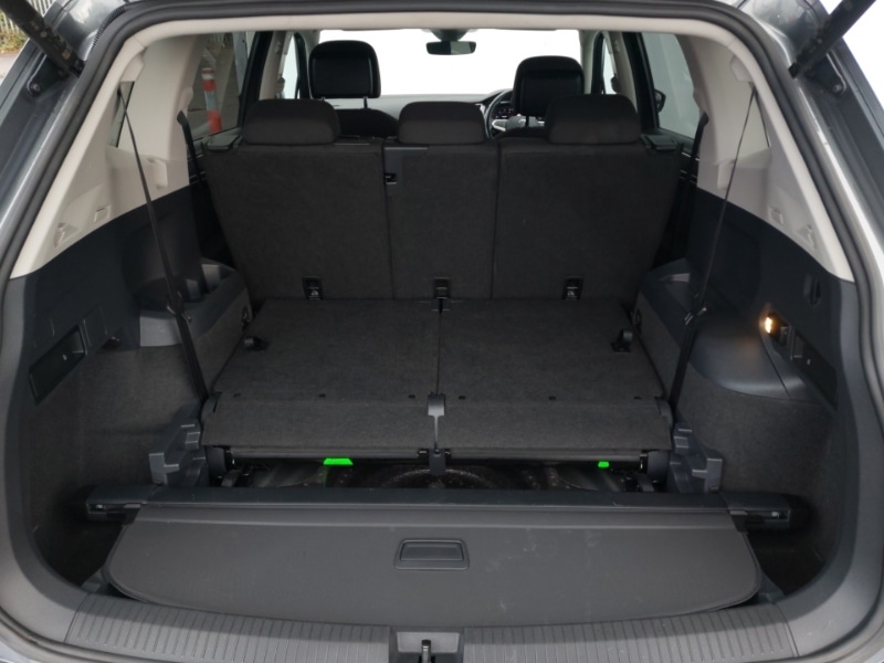 Used Volkswagen Tiguan Allspace 2021 for sale - 76879896: Photo 8