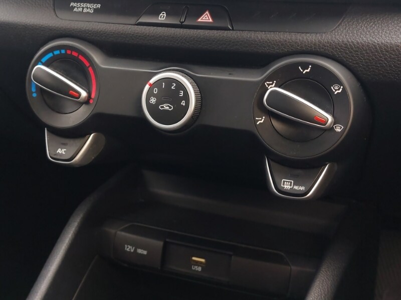 Used Kia Stonic 2021 for sale - 77874185: Photo 15