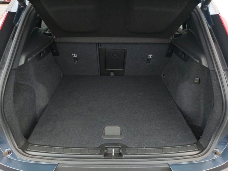 Used Volvo XC40 2022 for sale - 78112792: Photo 8