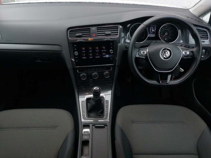 Used Volkswagen Golf 2019 for sale - 77544050: Photo 2