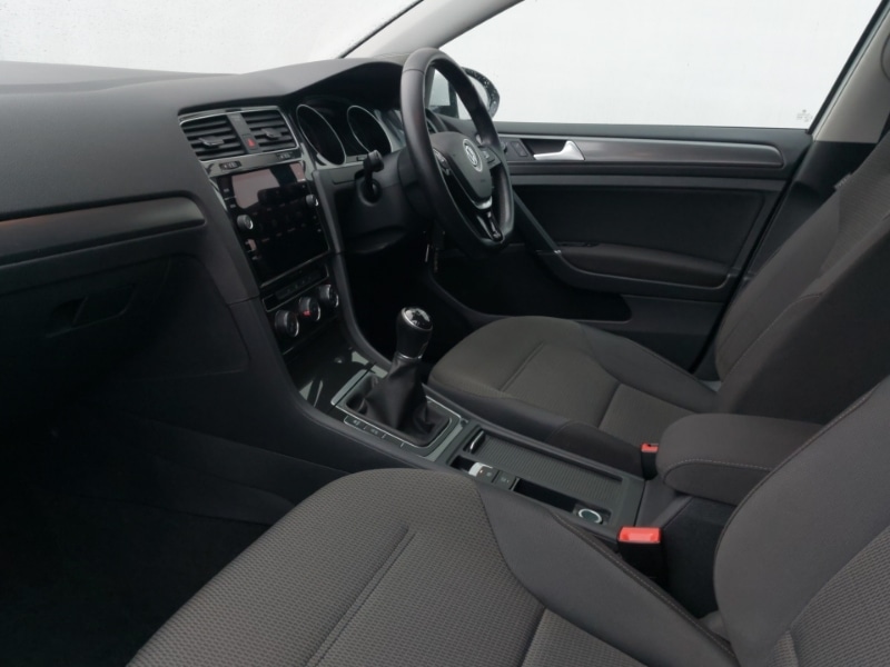 Used Volkswagen Golf 2019 for sale - 77544050: Photo 5