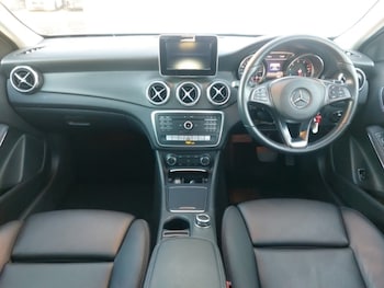Used Mercedes-Benz GLA 2018 for sale - 76639205: Photo