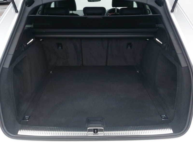 Used Audi A4 2023 for sale - 76180576: Photo 8