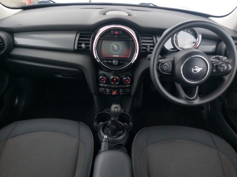 Used MINI Hatch 2019 for sale - 78178425: Photo 2