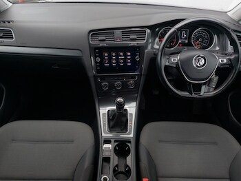 Used Volkswagen Golf 2017 for sale - 77466165: Photo