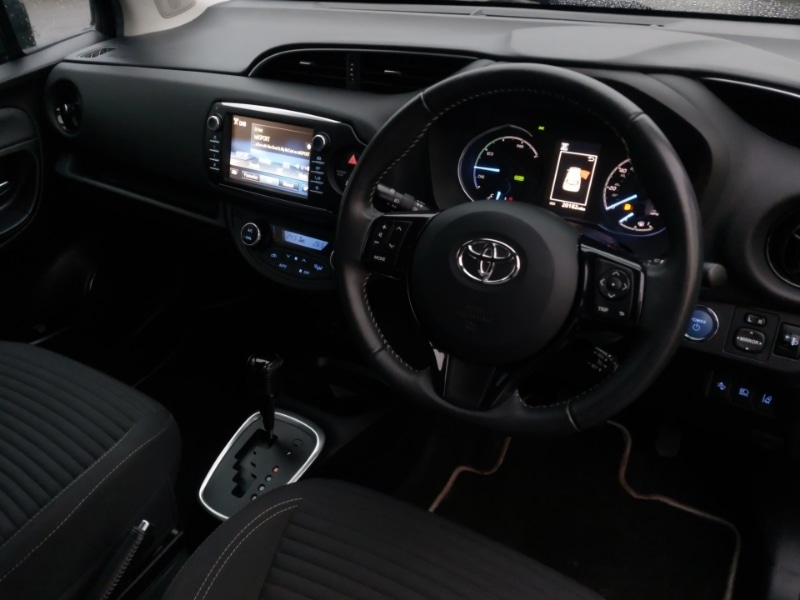 Used Toyota Yaris 2018 for sale - 77028454: Photo 14