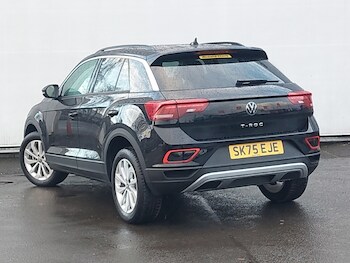 Used Volkswagen T-Roc 2025 for sale - 77004808: Photo