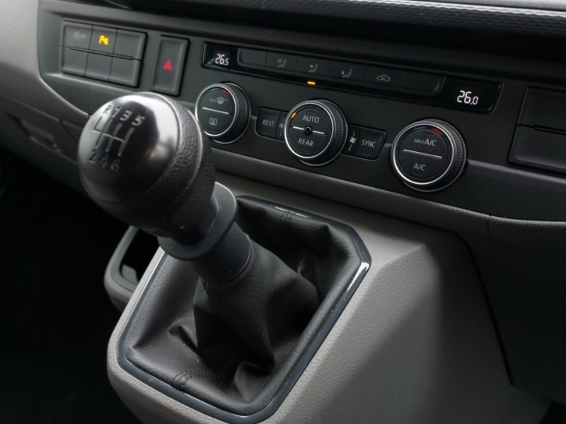 Used Volkswagen Transporter Shuttle 2024 for sale - 78046328: Photo 16