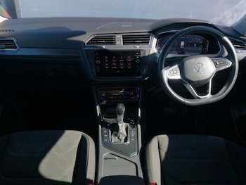 Used Volkswagen Tiguan Allspace 2023 for sale - 76879893: Photo