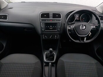 Used Volkswagen Polo 2017 for sale - 77686265: Photo