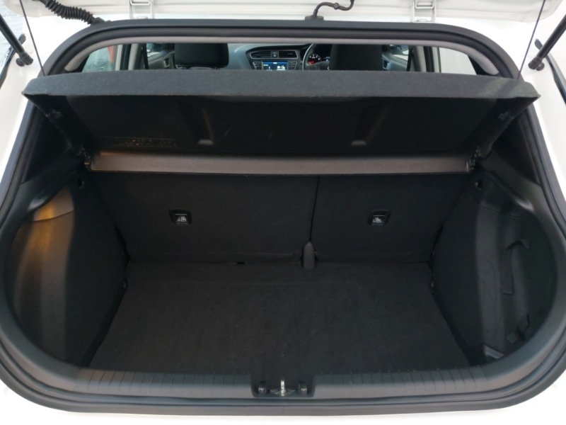 Used Hyundai i20 2019 for sale - 77043755: Photo 8