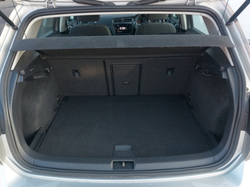 Used Volkswagen Golf 2018 for sale - 77964228: Photo 8