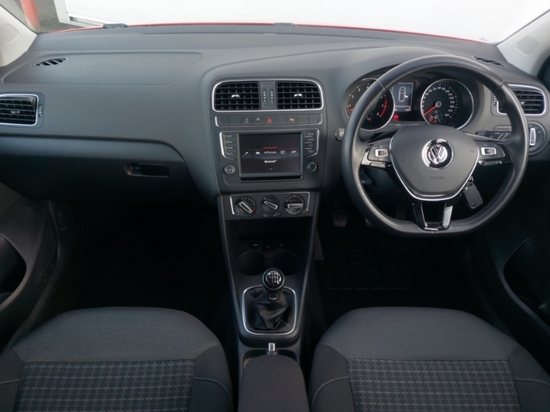 Used Volkswagen Polo 2015 for sale - 77982183: Photo 2