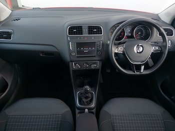 Used Volkswagen Polo 2015 for sale - 77982183: Photo