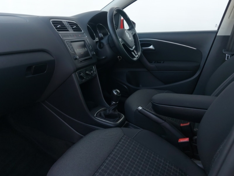 Used Volkswagen Polo 2015 for sale - 77982183: Photo 5