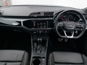 Used Audi Q3 2021 for sale - 76195348: Photo