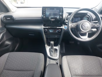 Used Toyota Yaris Cross 2023 for sale - 78987612: Photo