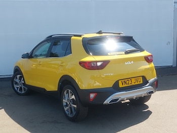 Used Kia Stonic 2023 for sale - 79126766: Photo