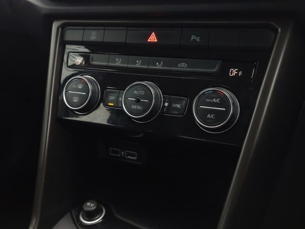 Used Volkswagen T-Roc 2018 for sale - 76221582: Photo 15