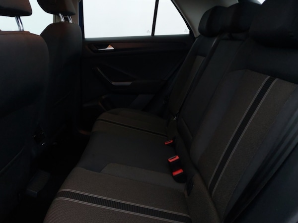 Used Volkswagen T-Roc 2018 for sale - 76221582: Photo 6