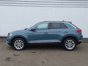 Used Volkswagen T-Roc 2025 for sale - 79736960: Photo