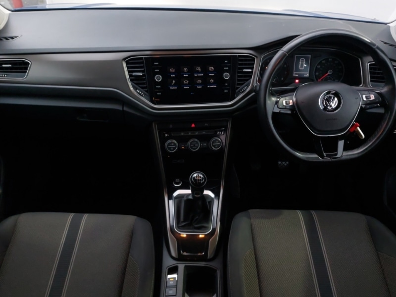 Used Volkswagen T-Roc 2018 for sale - 76721511: Photo 2