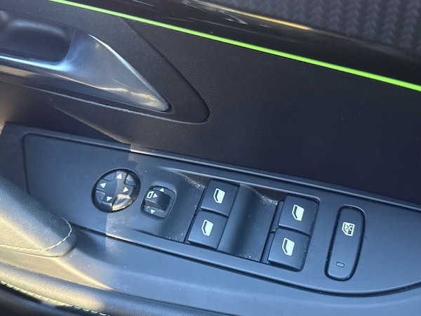 Used Peugeot 208 2023 for sale - 75996060: Photo 21