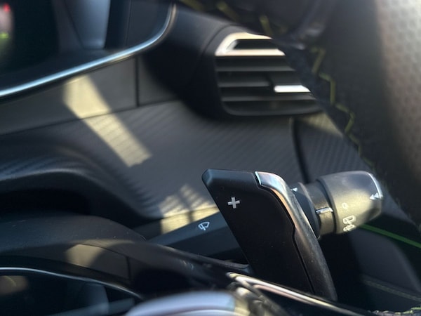 Used Peugeot 208 2023 for sale - 75996060: Photo 44