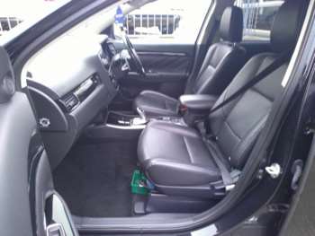 Used Mitsubishi Outlander 2017 for sale - 66055012: Photo