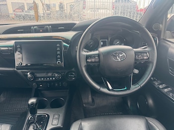 Used Toyota Hilux 2023 for sale - 75983652: Photo