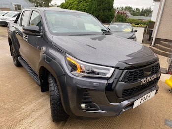 Used Toyota Hilux 2024 for sale - 75172170: Photo