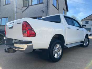 Used Toyota Hilux 2017 for sale - 74671608: Photo