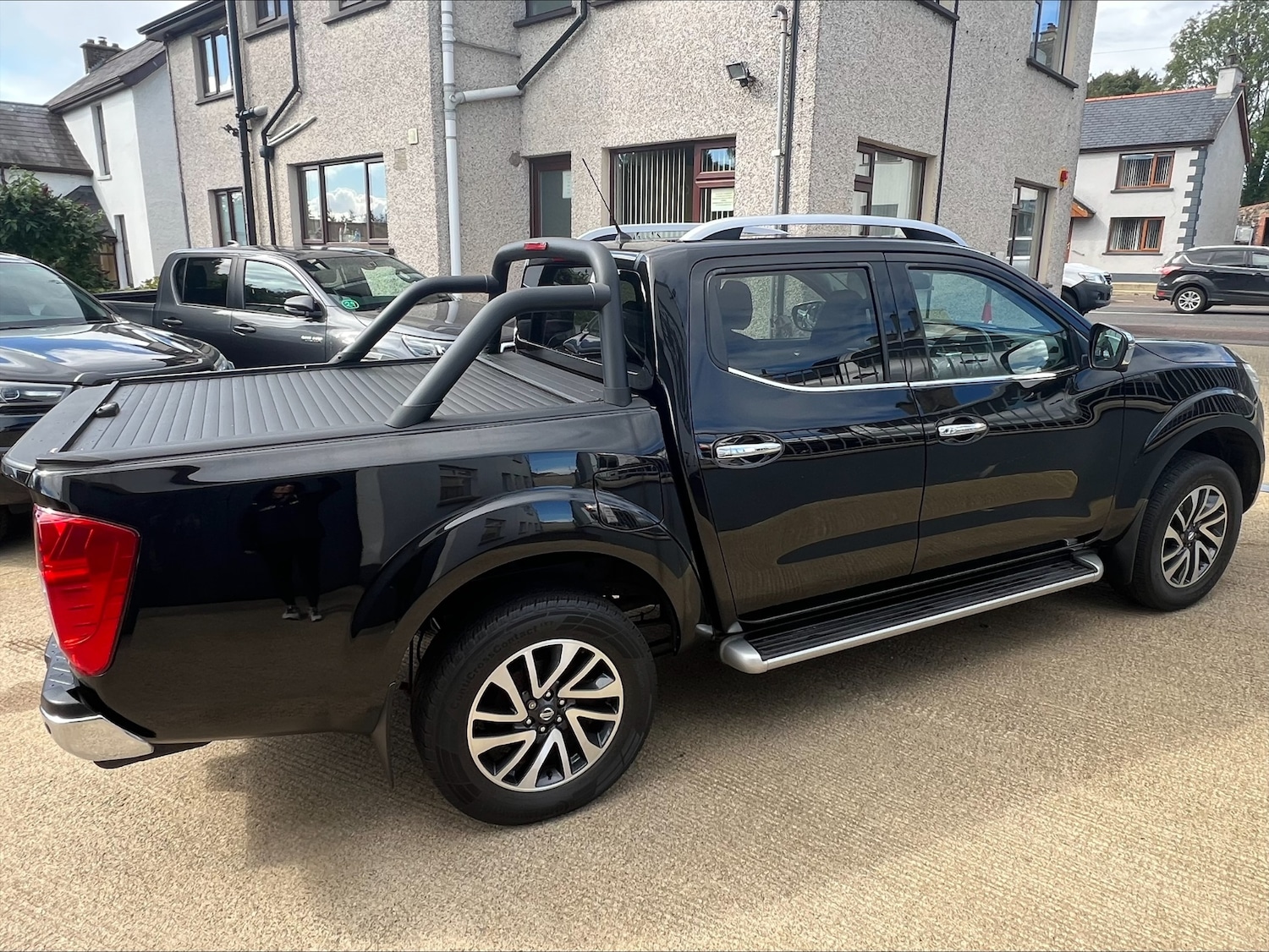 Used Nissan Navara 2017 for sale - 75983898: Photo 2