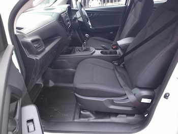 Used Isuzu D-Max 2023 for sale - 68028774: Photo