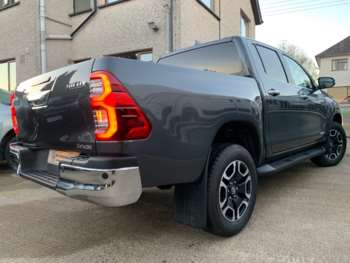 Used Toyota Hilux 2024 for sale - 73009559: Photo