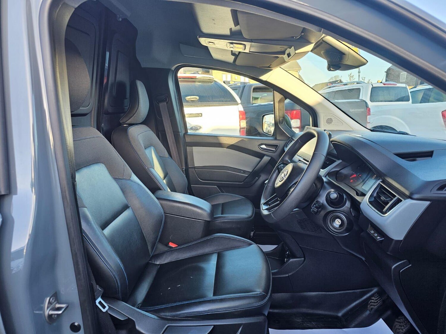 Used Nissan Other 2023 for sale - 77360654: Photo 17