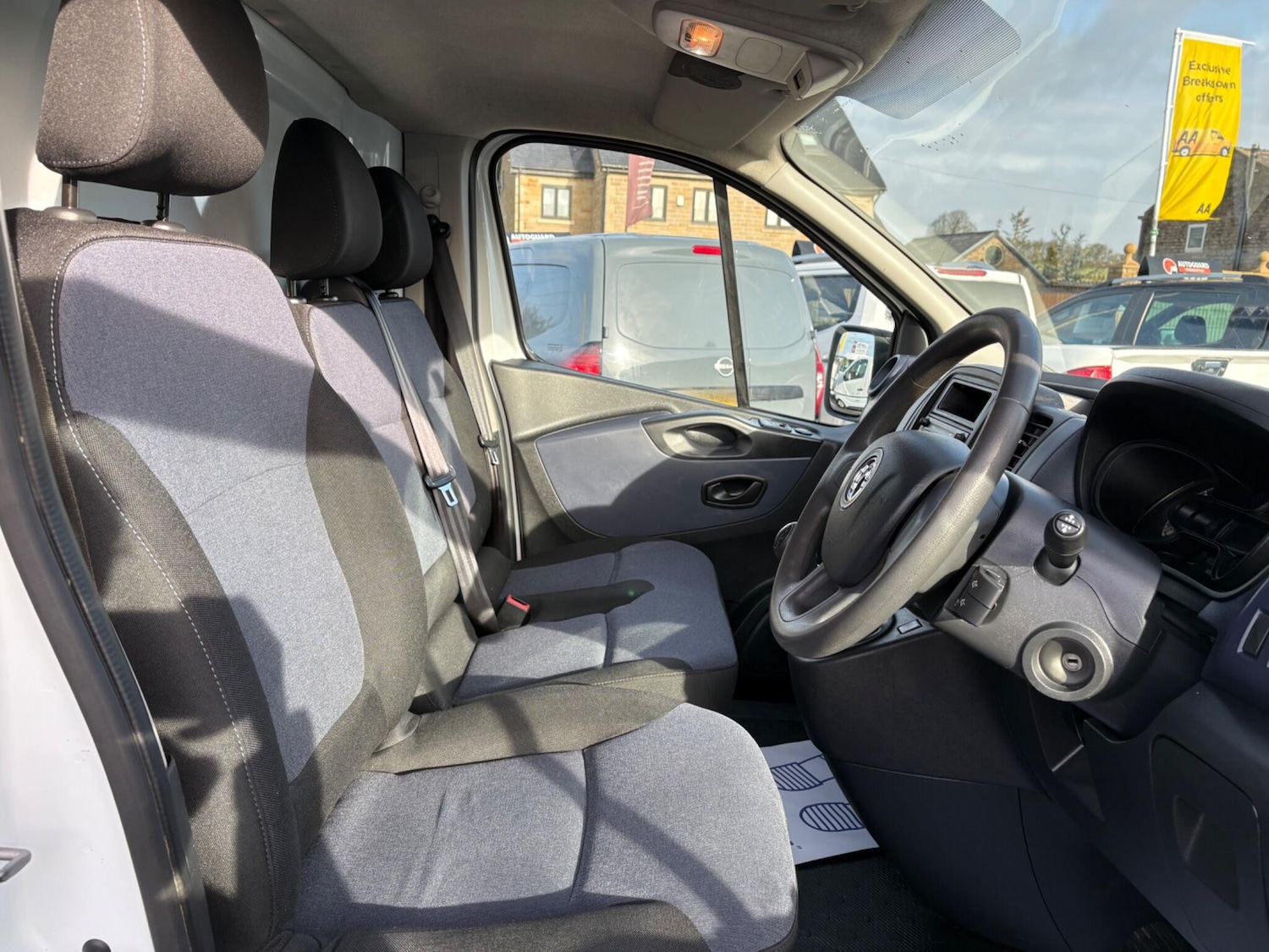 Used Vauxhall Vivaro 2016 for sale - 77631383: Photo 18