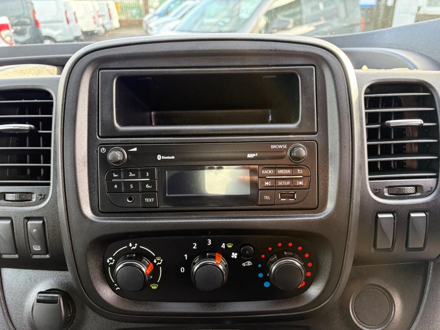 Used Vauxhall Vivaro 2016 for sale - 77631383: Photo 21