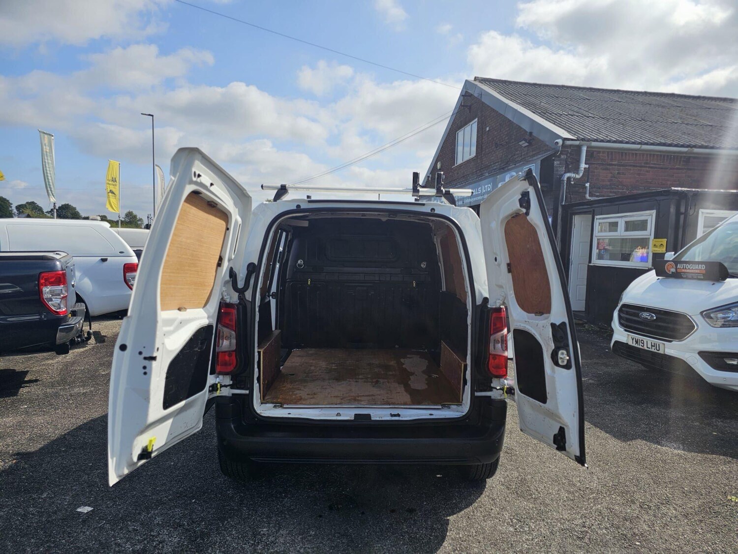 Used Peugeot Partner 2021 for sale - 77006443: Photo 23