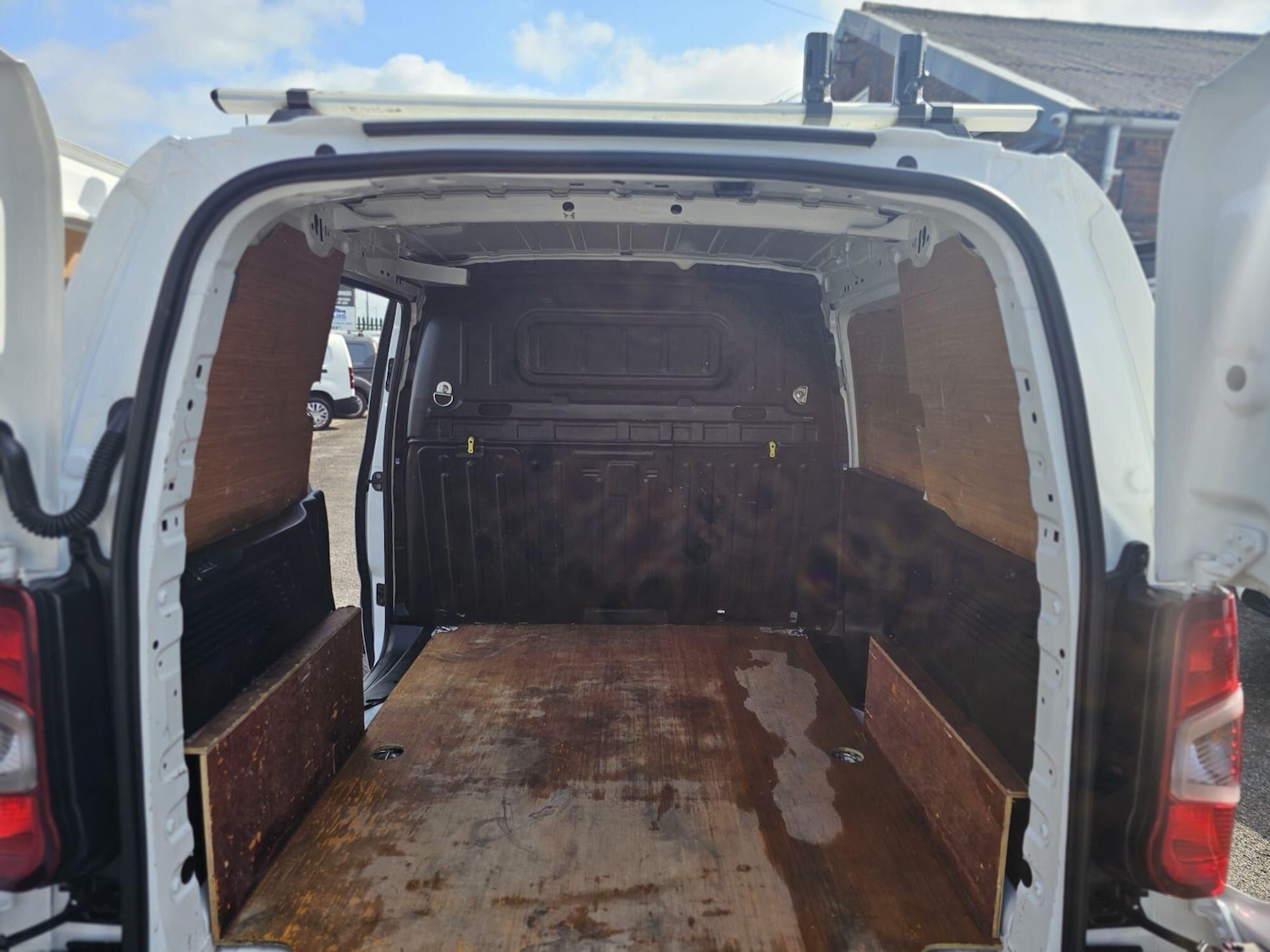 Used Peugeot Partner 2021 for sale - 77006443: Photo 28